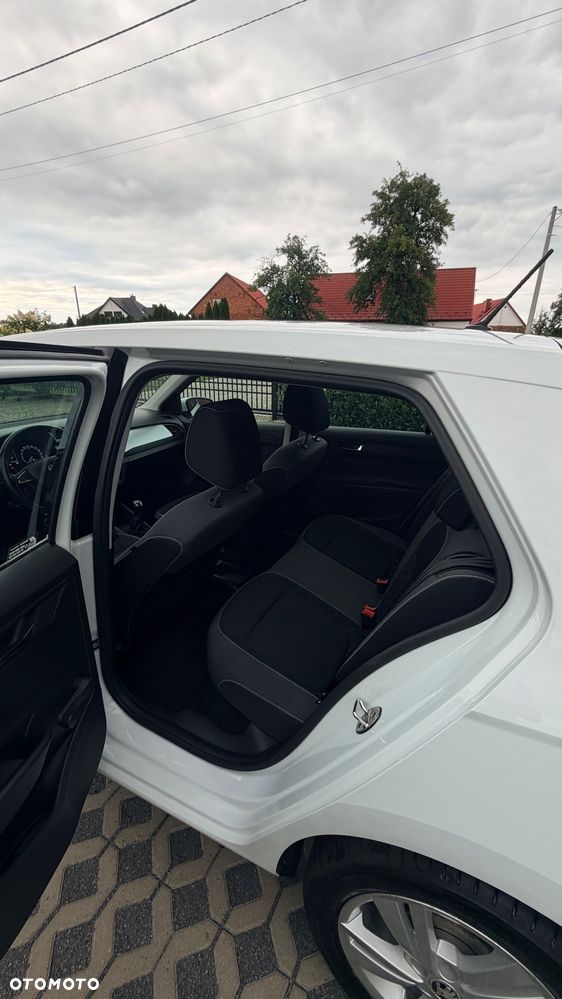 Skoda Fabia 1.0 Ambition - 10