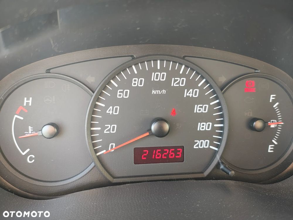Suzuki Swift 1.3 Club - 8