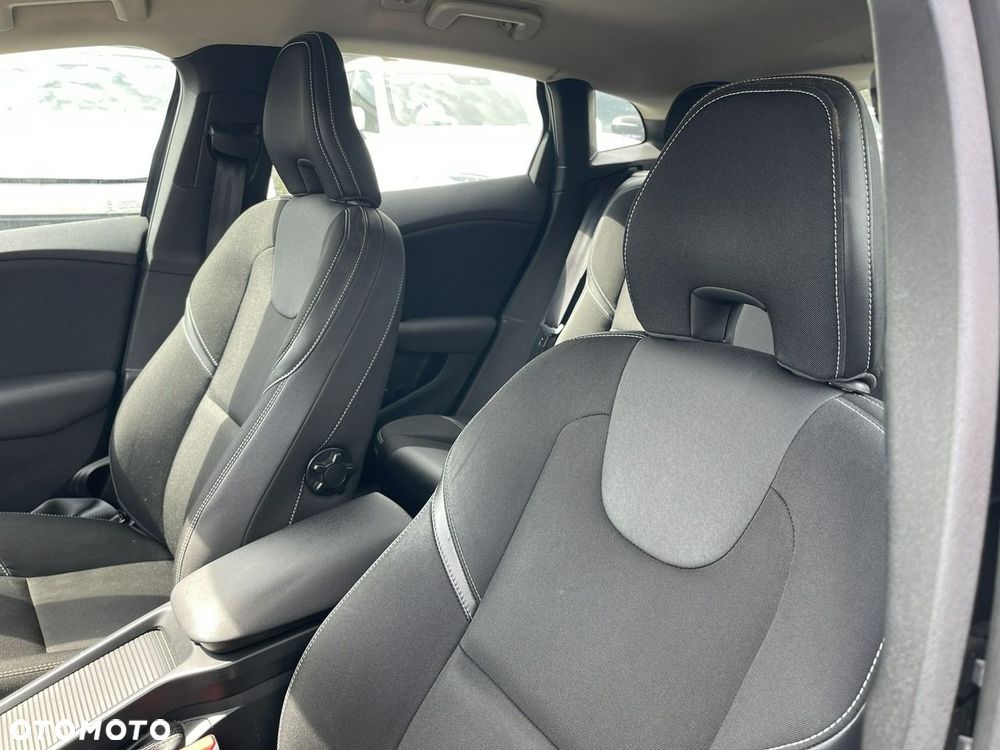 Volvo V40 D3 Drive-E SCR Momentum - 12