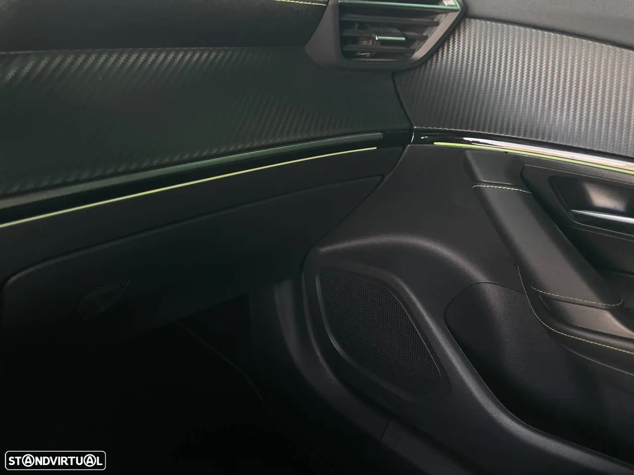 Peugeot e-2008 50 kWh GT - 15