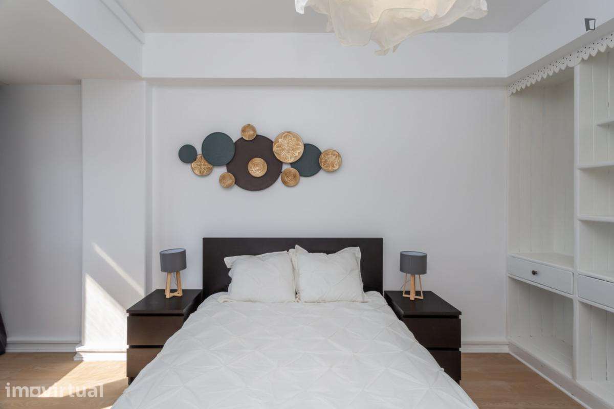 Quarto - localizado em Marquês de Pombal Lisbon - Grande imagem: 2/37