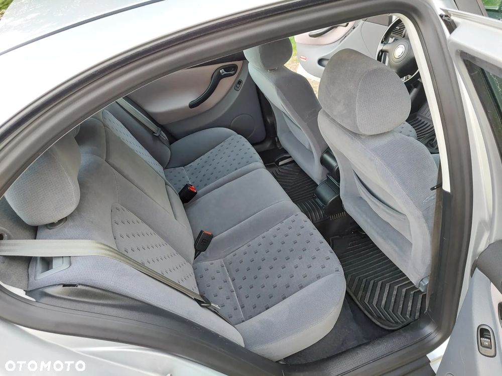 Seat Toledo 1.6 16V Stella - 26