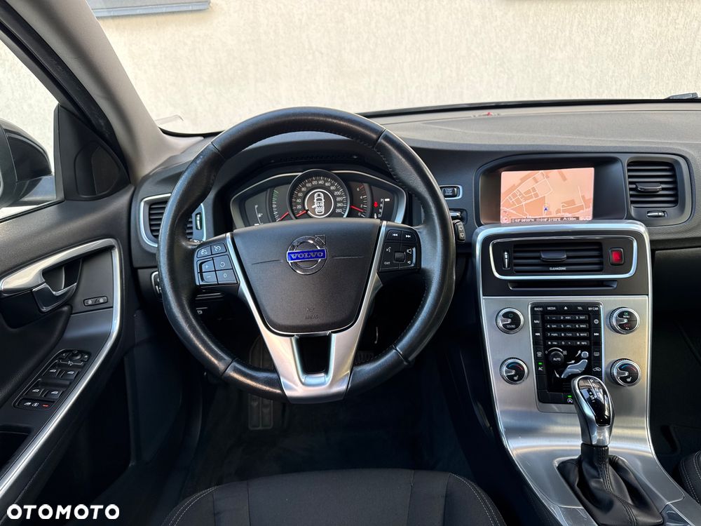 Volvo V60 D3 Geartronic Momentum Pro - 21