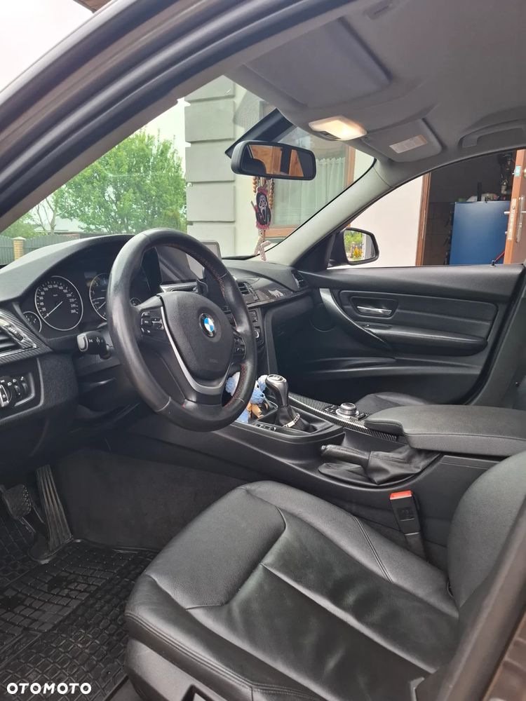BMW Seria 3 316d - 9