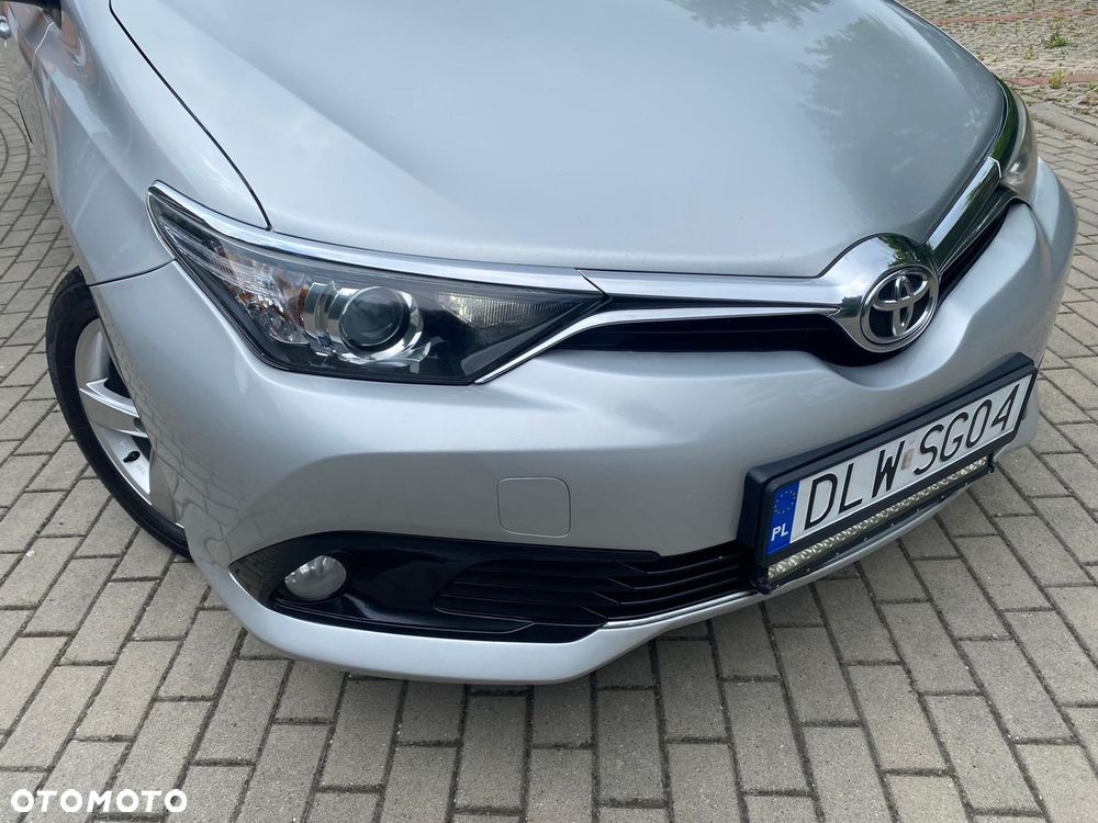Toyota Auris - 22
