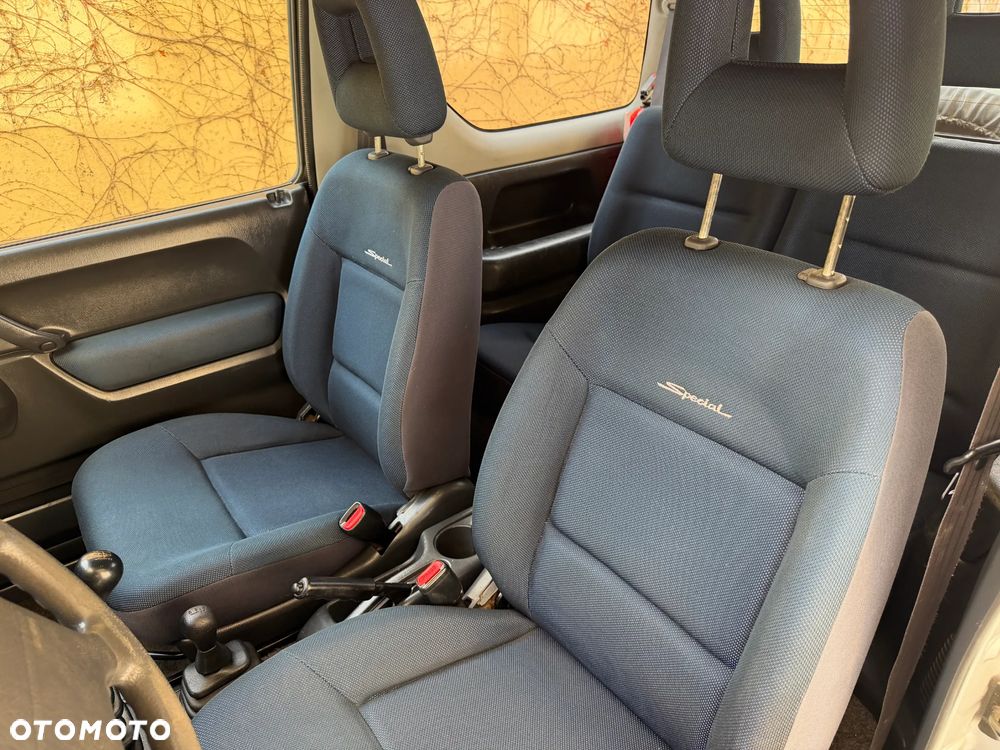 Suzuki Jimny 1.3 - 9