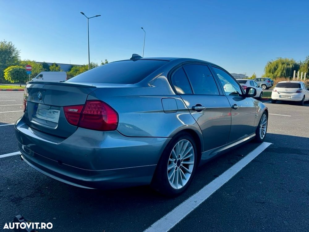 BMW Seria 3 320d Aut. xDrive Advantage - 10