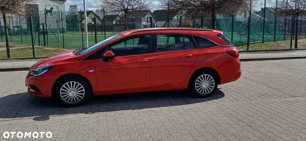 Opel Astra 1.6 D Start/Stop Dynamic - 4