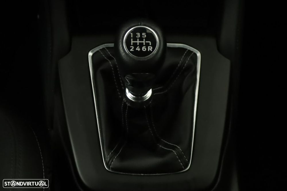Ford Focus SW 1.0 EcoBoost MHEV Active X - 14