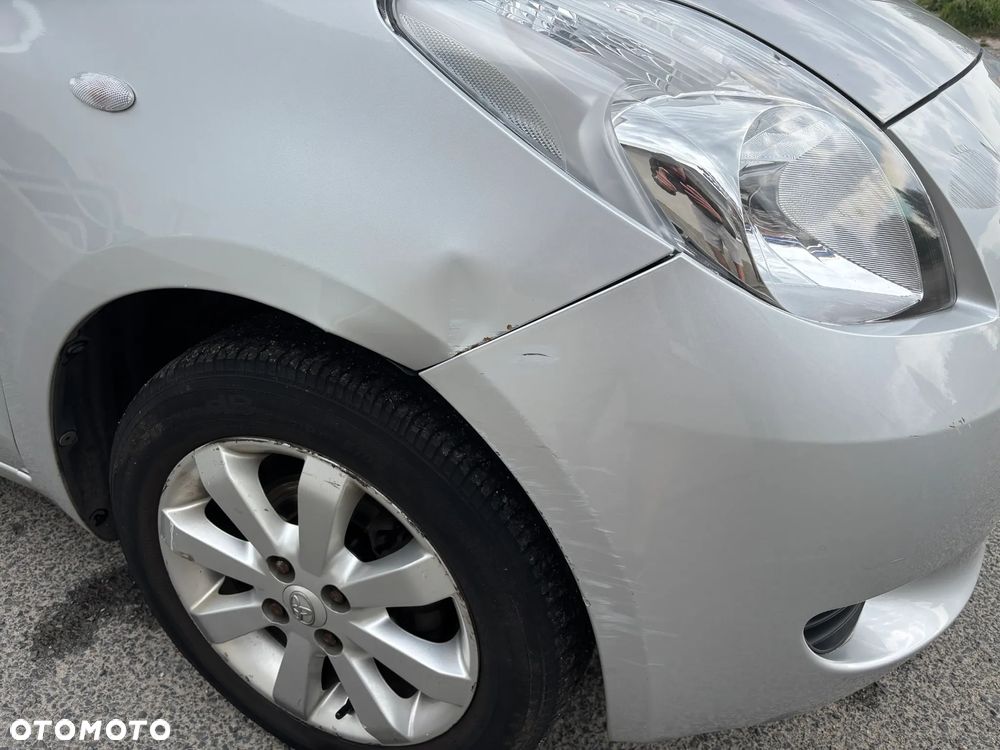 Toyota Yaris 1.3 Luna A/C - 11