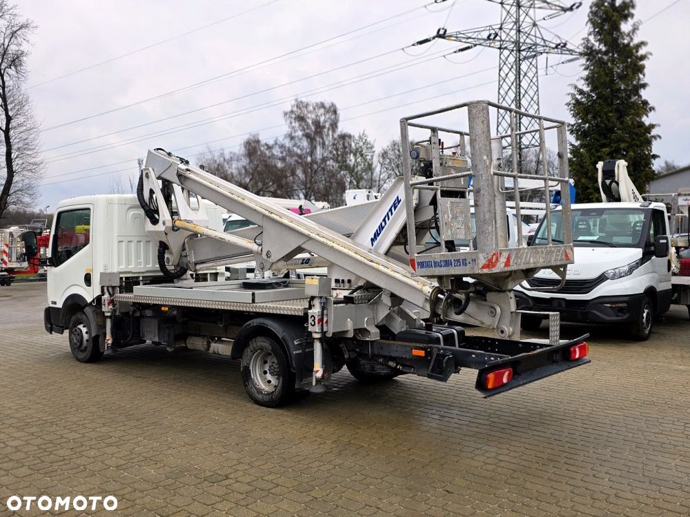 Nissan Cabstar / Multitel HX200EX - 5
