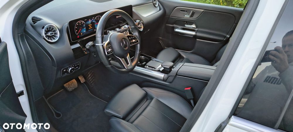 Mercedes-Benz GLA - 17