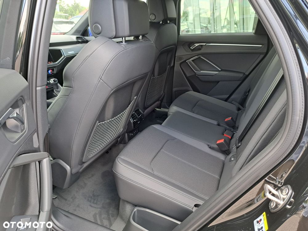 Audi Q3 Sportback - 11