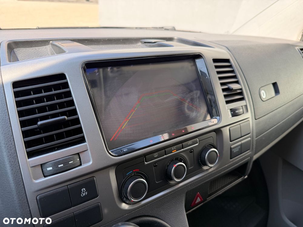 Volkswagen Transporter - 11