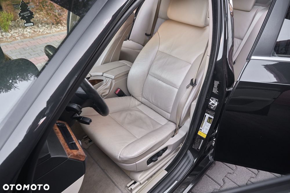 BMW Seria 5 535i xDrive Sport-Aut Modern Line - 27