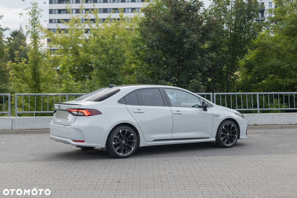 Toyota Corolla 1.8 Hybrid GR Sport - 11