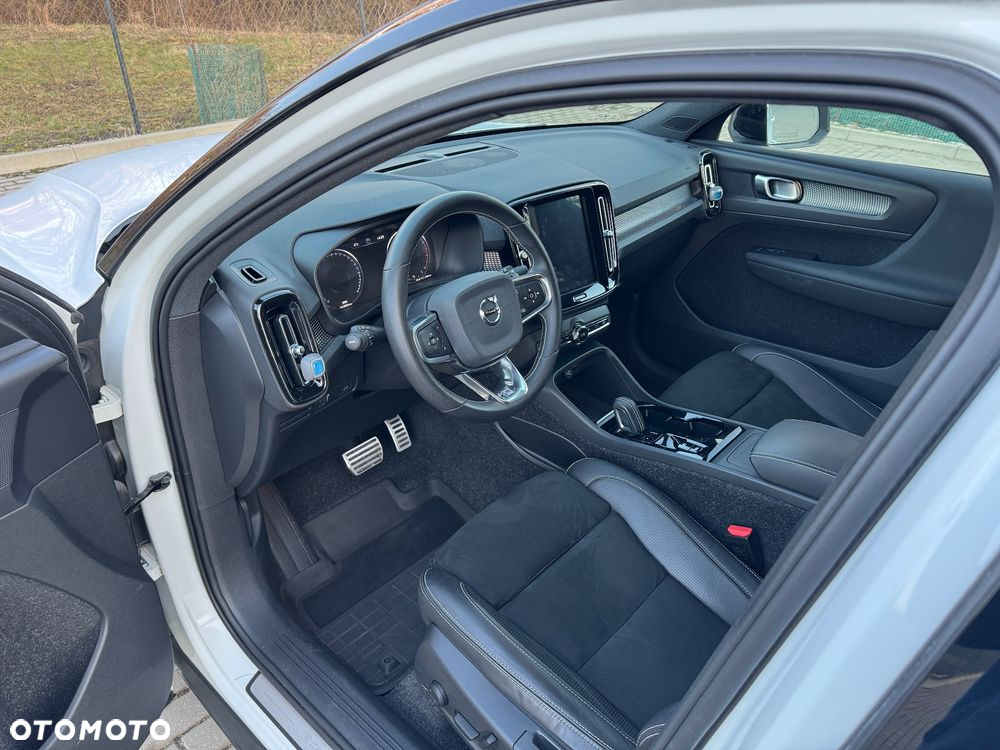 Volvo XC 40 T5 AWD R-Design - 28