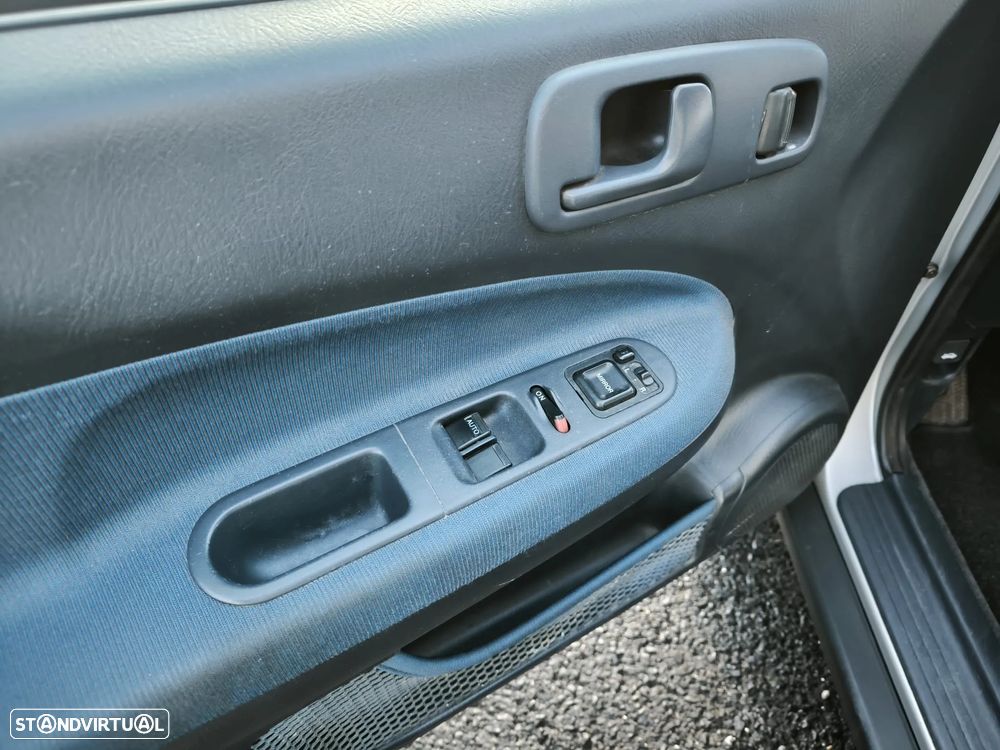 Honda HR-V 1.6 LS - 25