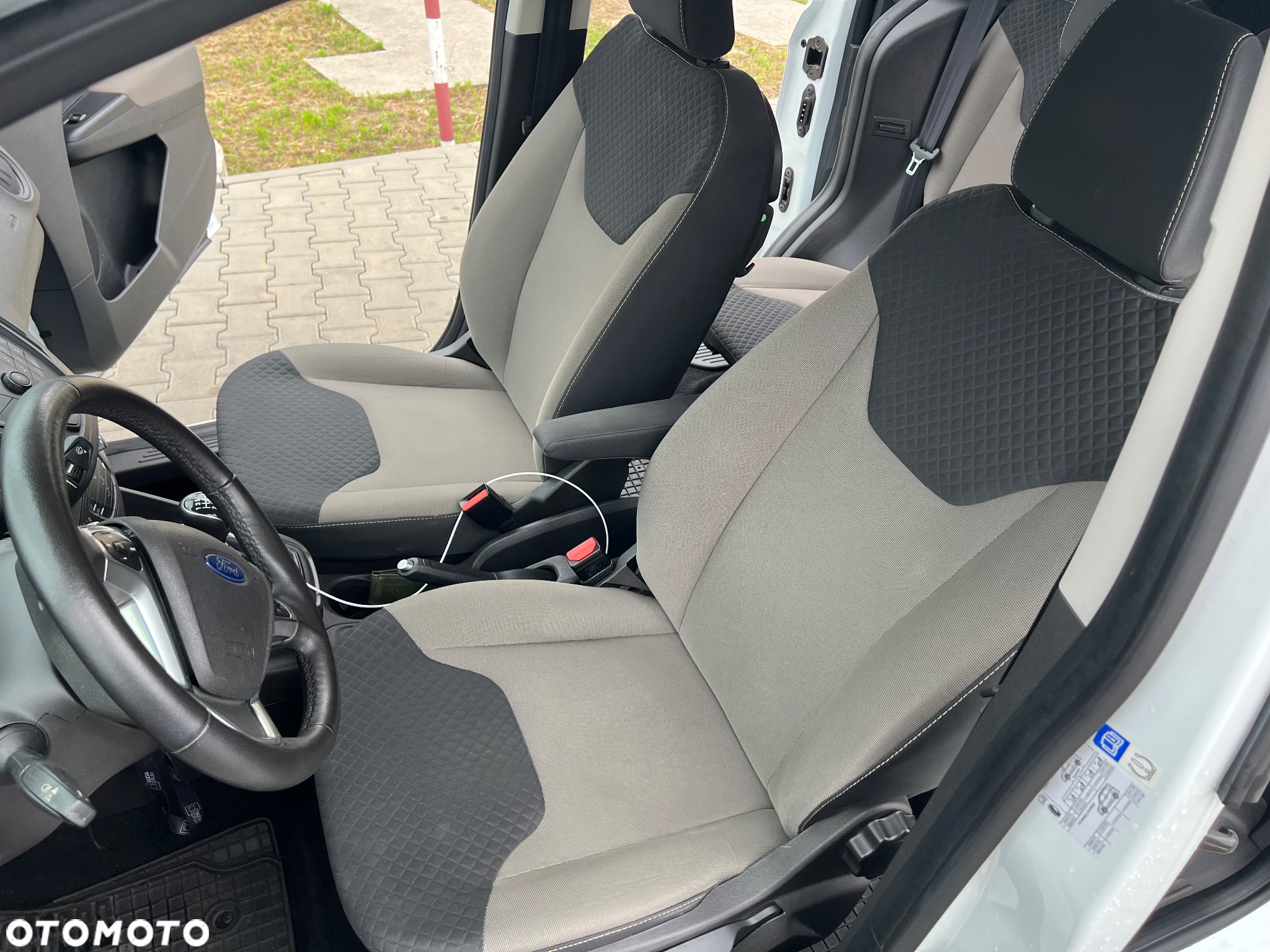 Ford Tourneo Courier 1.5 TDCi Trend - 12