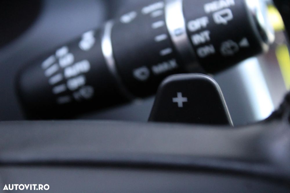 Land Rover Range Rover Evoque 2.0 D150 R-Dynamic HSE - 15