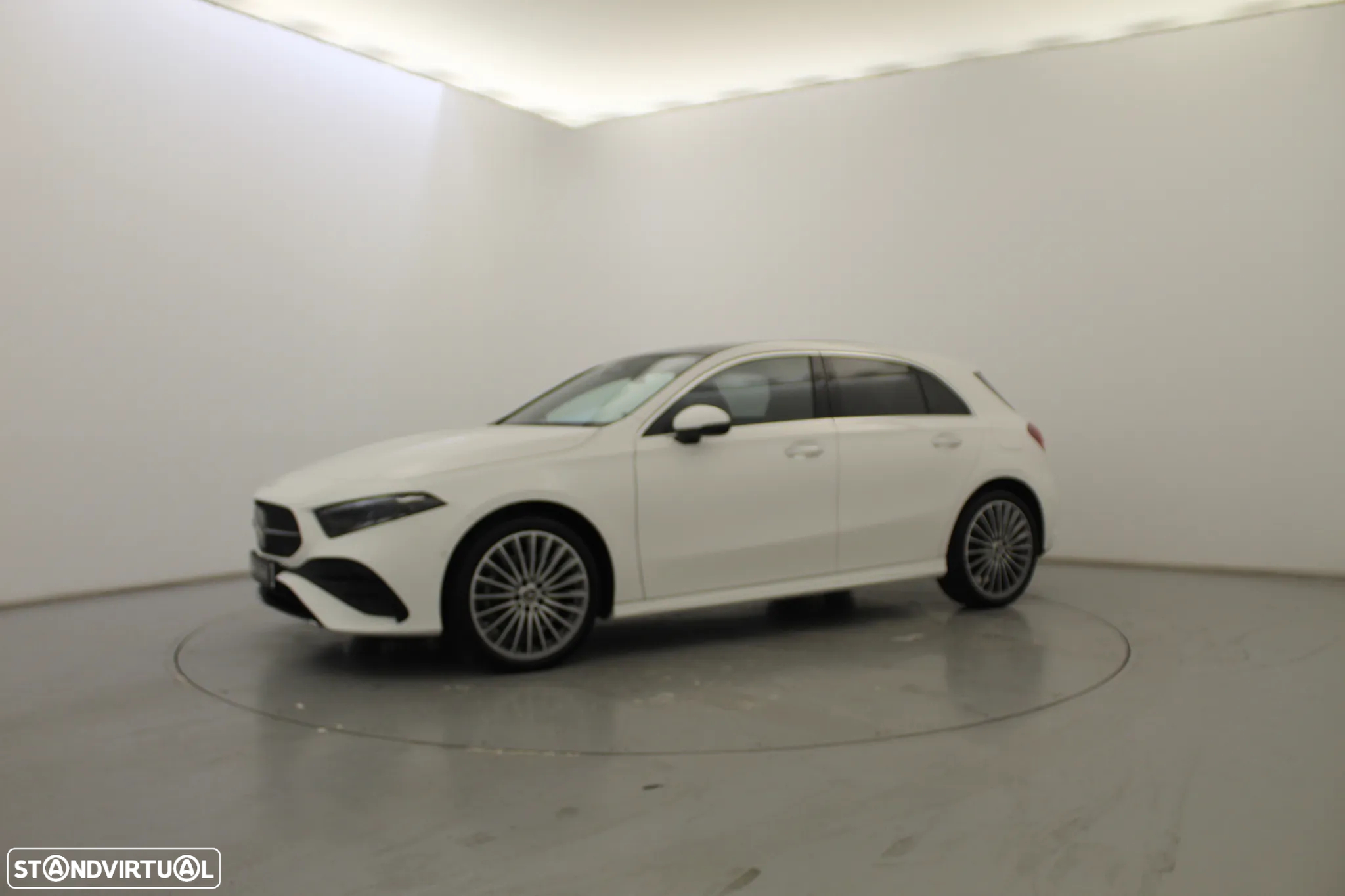 Mercedes-Benz A 250 e - 13