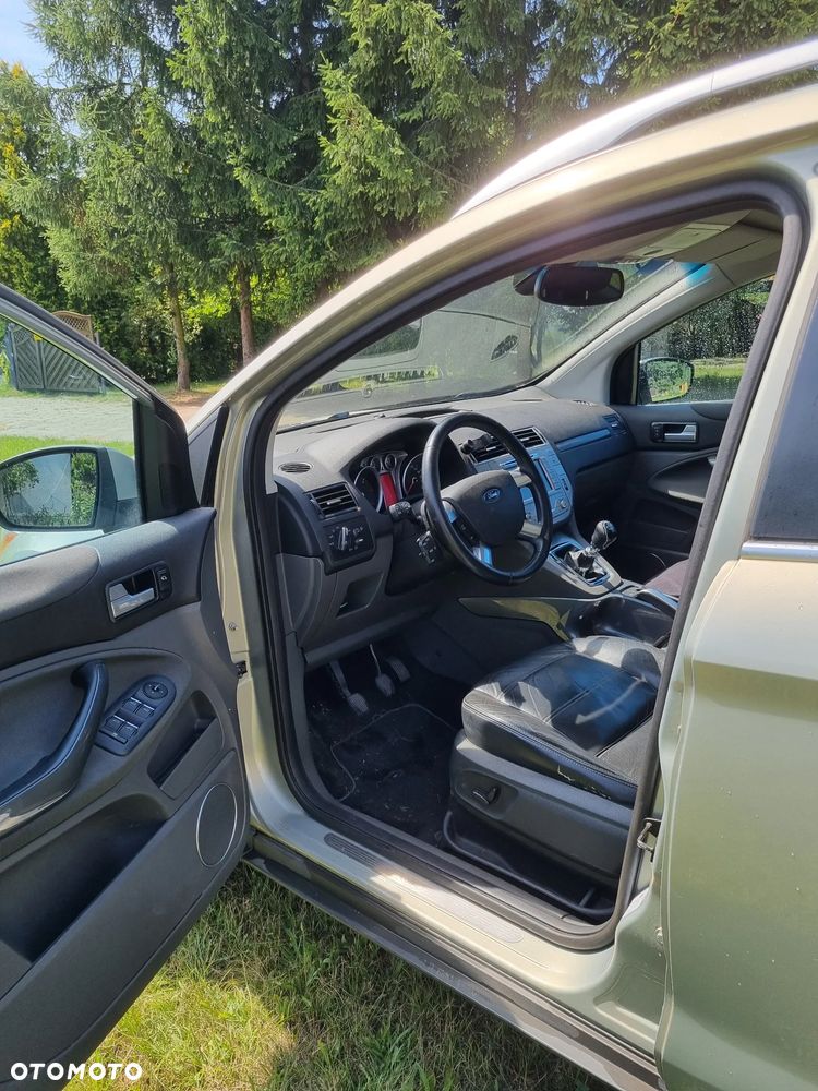 Ford Kuga - 7