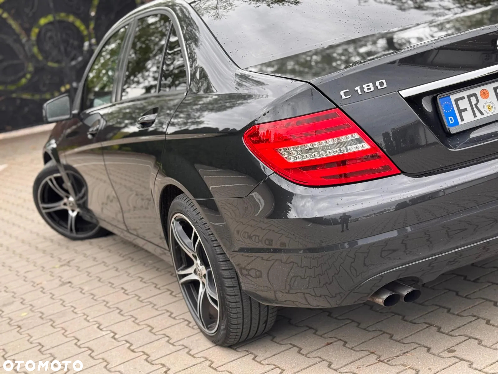 Mercedes-Benz Klasa C 180 CGI BlueEFFICIENCY - 26