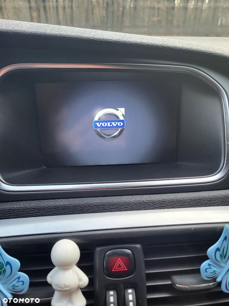 Volvo V40 D2 R Design - 27