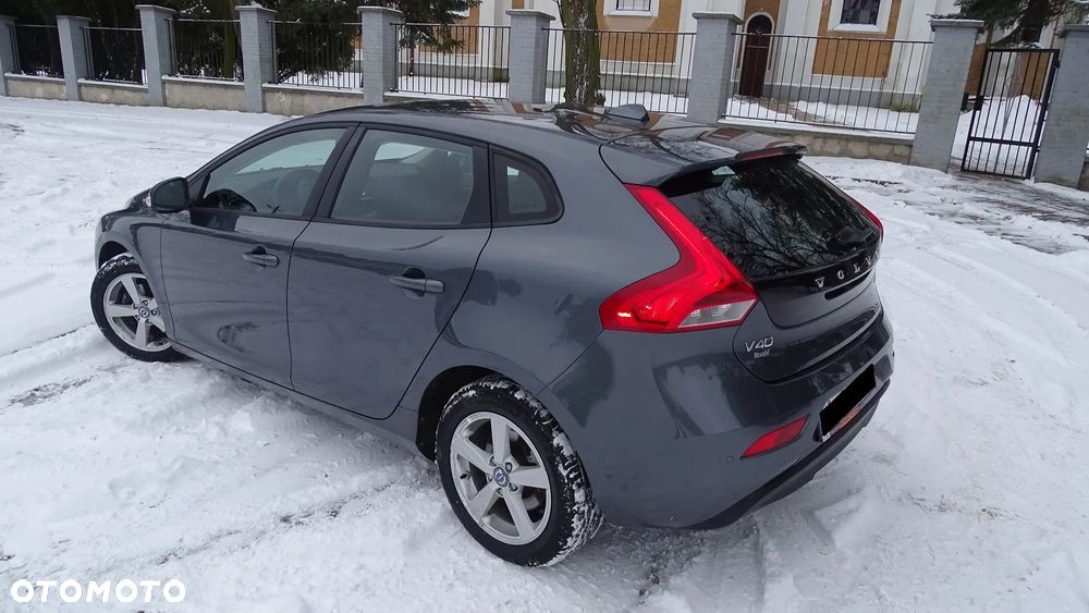 Volvo V40 D2 - 4