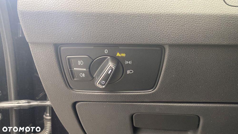 Volkswagen Passat - 25