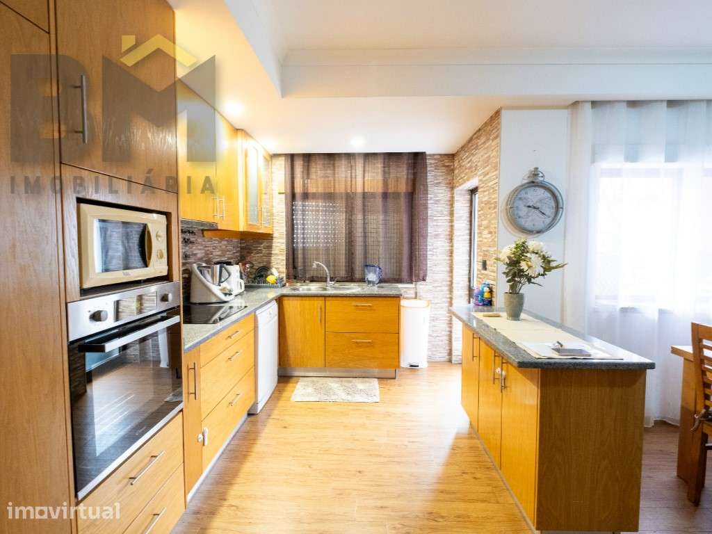 Apartamento T3 Transformado em T4 | Excelente Localização Próxima d... - Grande imagem: 2/20