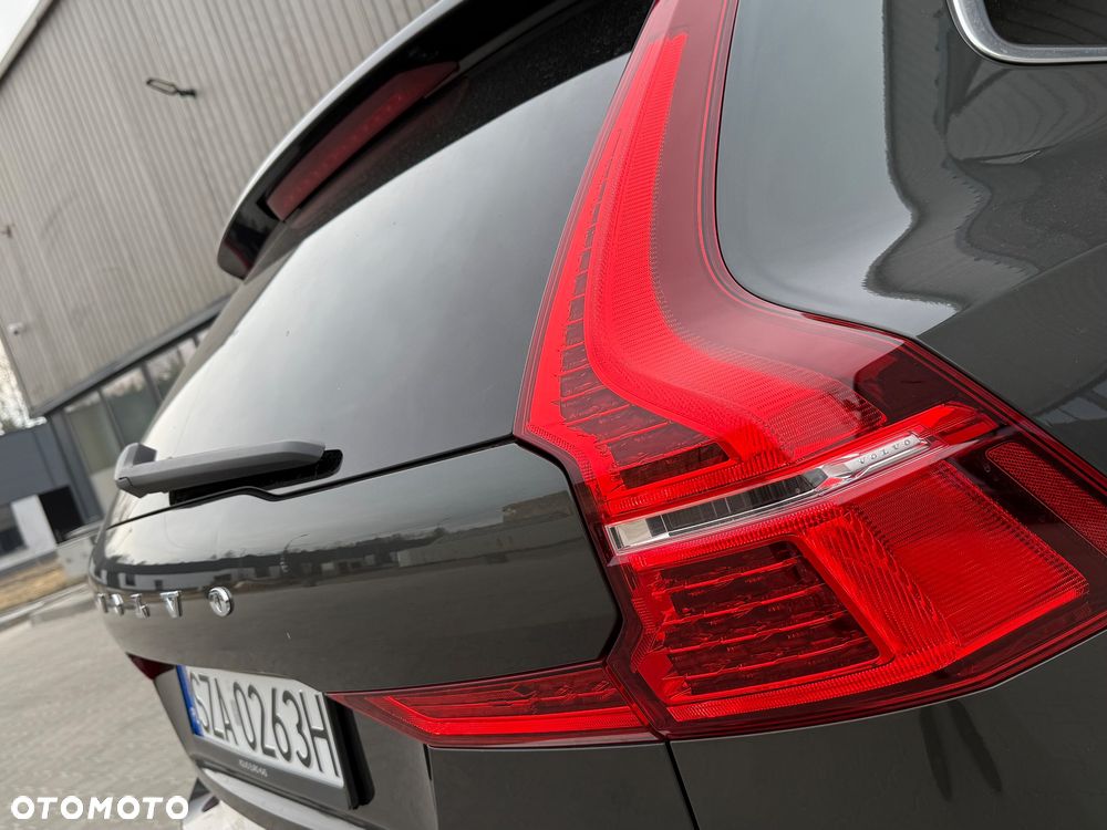 Volvo XC 60 B4 B Geartronic Momentum Pro - 25