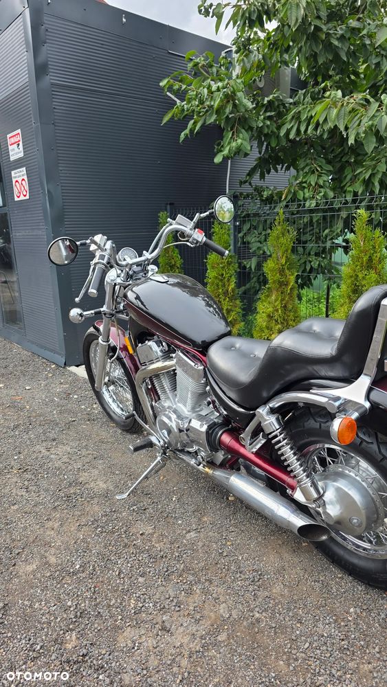 Suzuki Intruder - 17