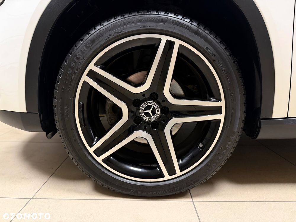 Mercedes-Benz GLA 200 7G-DCT - 36