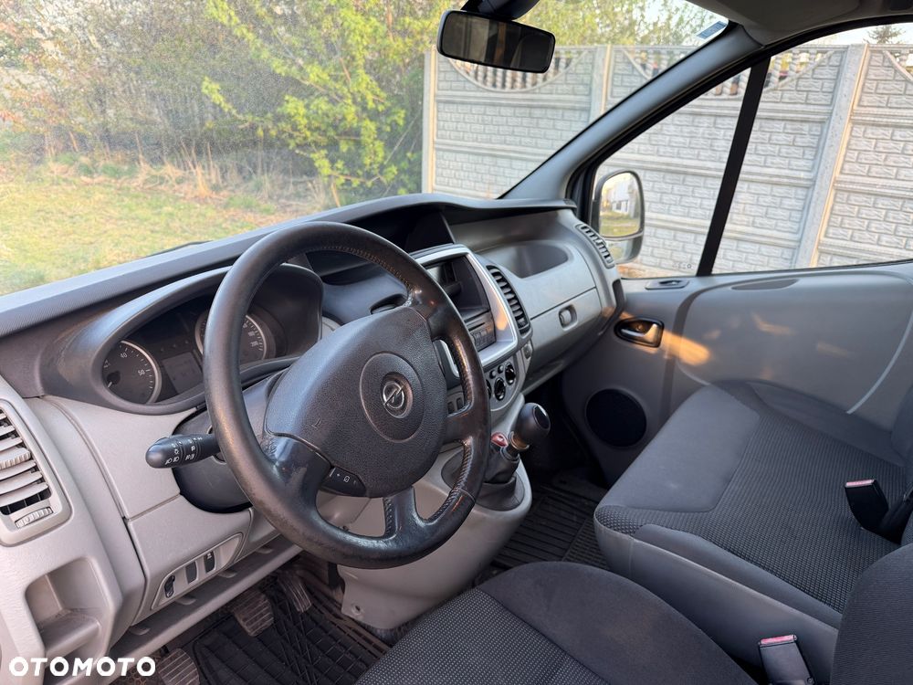 Opel Vivaro - 9