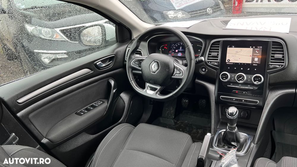 Renault Megane TCE 140 GPF Zen - 13