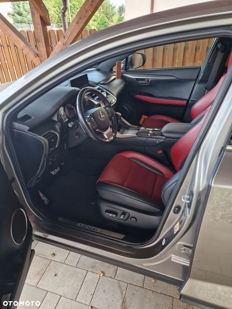 Lexus NX 300 F Sport AWD - 7