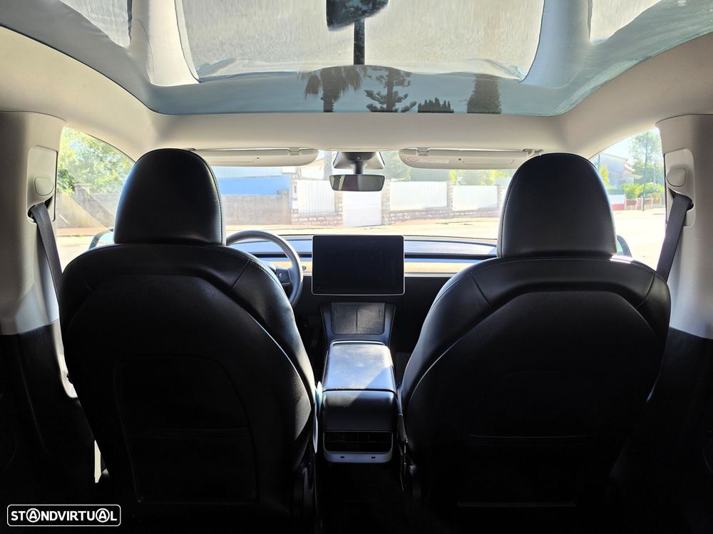 Tesla Model Y Standard - 39
