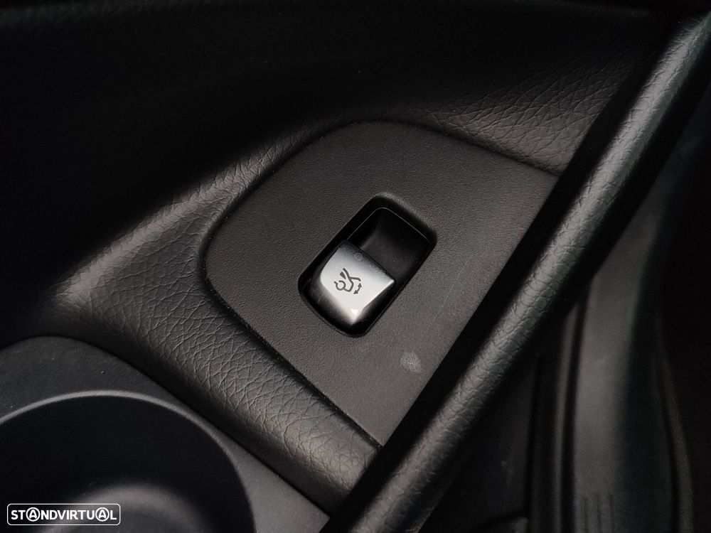 Mercedes-Benz E 300 de AMG Line - 20