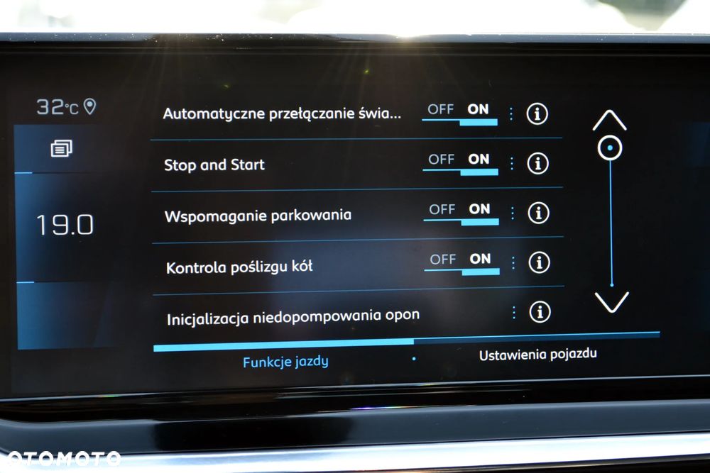 Peugeot 2008 1.2 PureTech GT Line S&S - 21