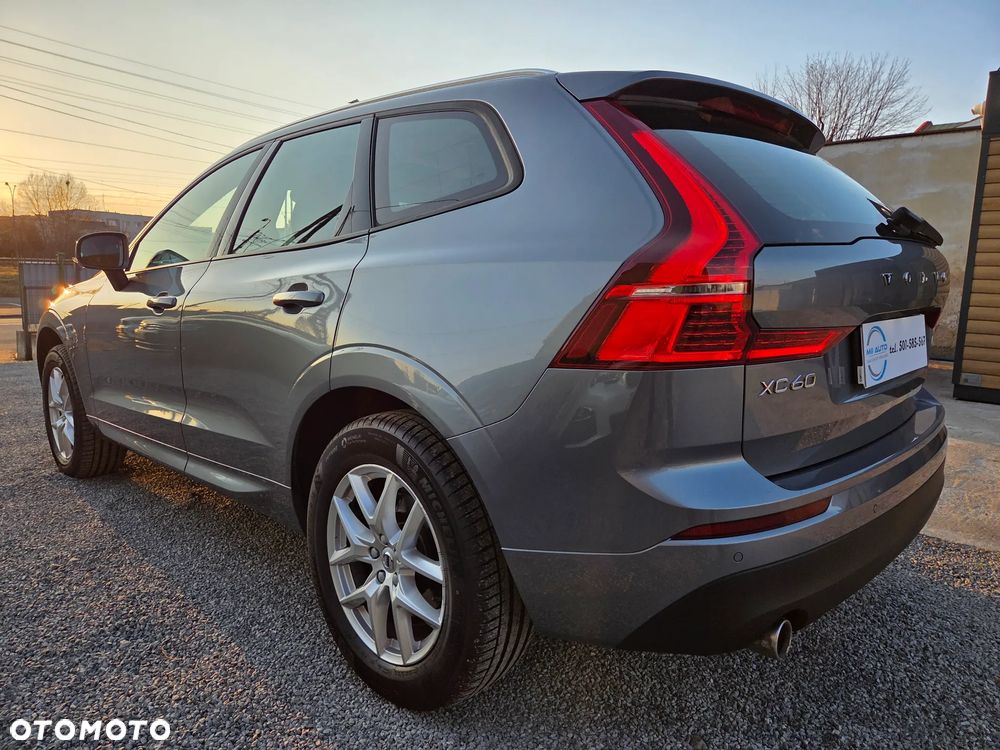 Volvo XC 60 T4 Momentum - 12