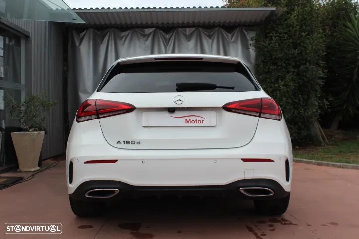Mercedes-Benz A 180 d AMG Line - 24