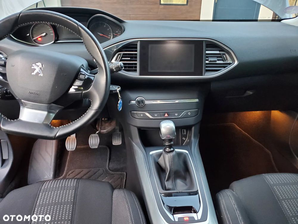Peugeot 308 130 e-THP Stop & Start Allure - 9
