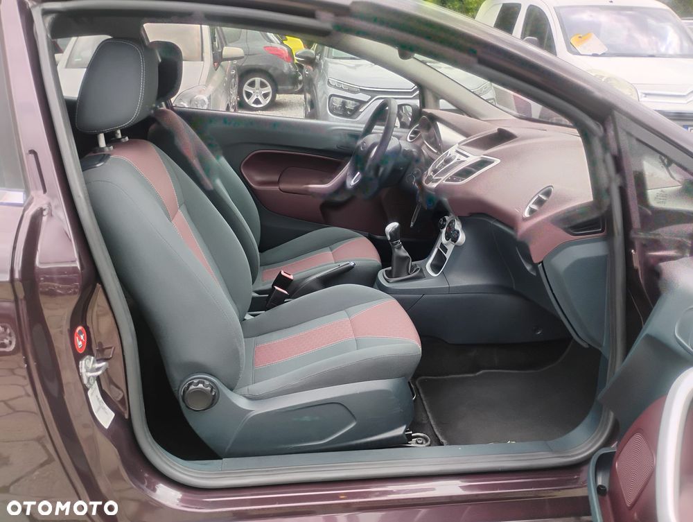 Ford Fiesta 1.4 Trend - 21