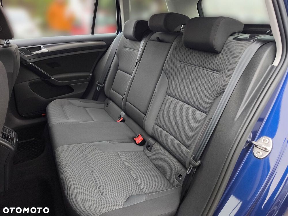 Volkswagen Golf - 13
