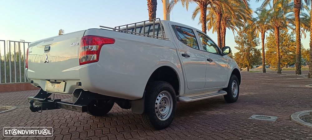 Mitsubishi L200 2.4 DI-D CD Invite 2WD - 32