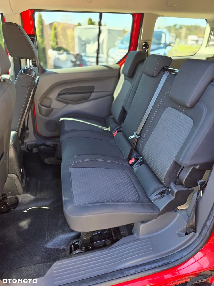 Ford Transit Connect - 17