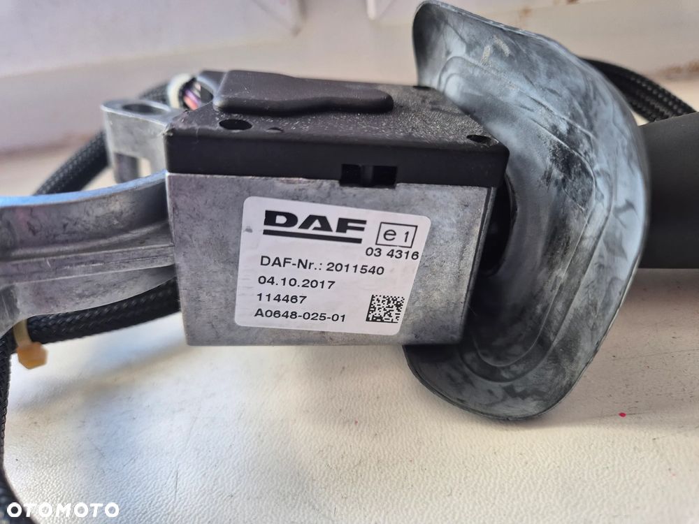 MANETKA PRZEŁĄCZNIK ZMIANY BIEGÓW HAMULCA DAF XF 106 LIFT 2011540 - 2