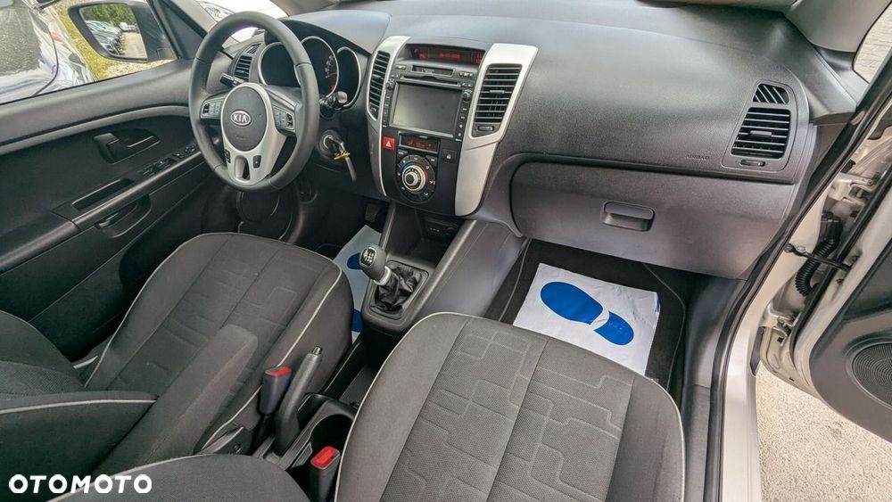 Kia Venga - 15