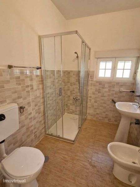 Apartamento T2 de 60m2 + Garagem Com Varanda - Grande imagem: 5/9